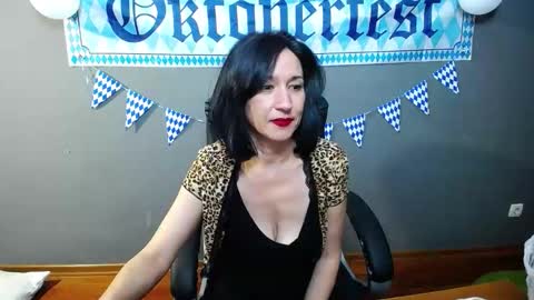 Snapshot of cameronenns chatting on 09-26-25, 04:44 Cameronenns online show from 09-26-25, 04:44