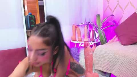 Camila online show from 10-31-25, 03:29