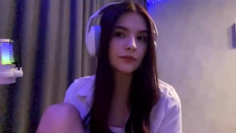 Snapshot of camienevius chatting on 09-08-25, 03:33 Hello My name is Rina im new model here and little but shy but curious. online show from 09-08-25, 03:33
