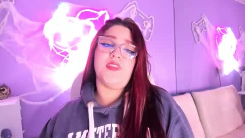 Camila Osorio online show from 10-30-25, 07:36