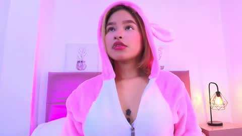 CamiilaGlow online show from 09-27-25, 12:43