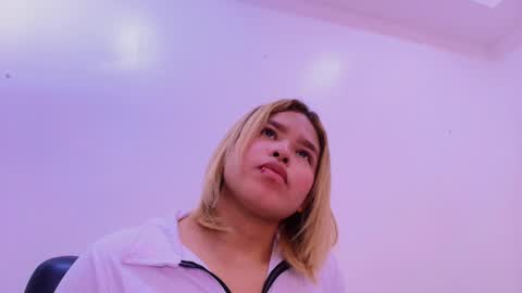 CamiilaGlow online show from 10-01-25, 05:41