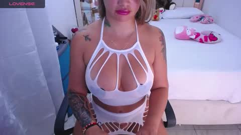   online show from 02-03-25, 03:27