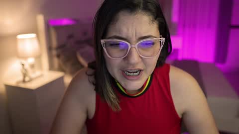 Camila buitrago online show from 12-16-24, 01:42