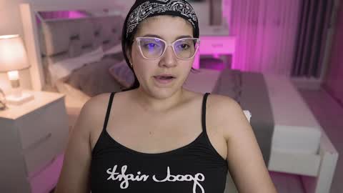 Camila buitrago online show from 01-27-25, 01:26