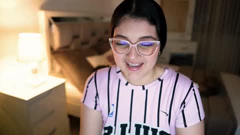 Camila buitrago online show from 11-23-25, 12:21