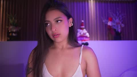 Camila online show from 12-16-25, 04:06