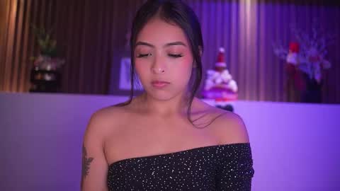 Snapshot of camila_dupont chatting on 12-21-25, 08:05 Camila online show from 12-21-25, 08:05