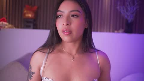 Snapshot of camila_dupont chatting on 02-25-26, 03:27 Camila online show from 02-25-26, 03:27