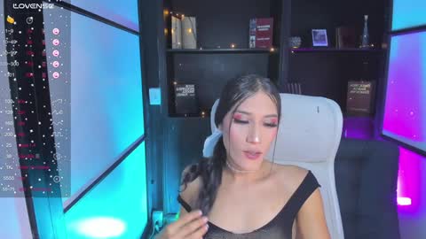 Snapshot of camila_harperr chatting on 01-17-25, 07:51 C A M I L A online show from 01-17-25, 07:51
