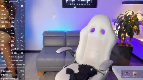 Snapshot of camila_harperr chatting on 02-12-25, 04:54 C A M I L A online show from 02-12-25, 04:54