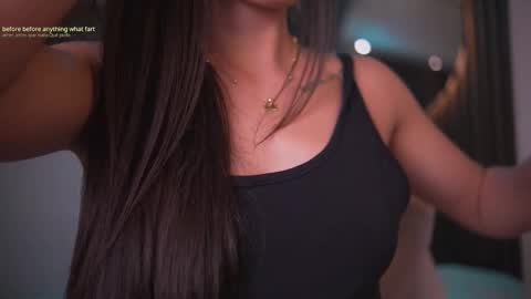 camila_martinez9 online show from 09-30-25, 11:37