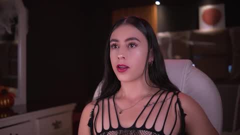 camila_martinez9 online show from 10-16-25, 11:33