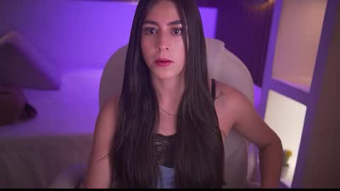 camila_martinez9 online show from 11-26-25, 11:33