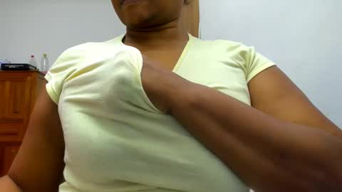 Camila online show from 09-27-25, 08:47