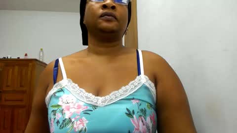 Camila online show from 11-05-25, 10:26