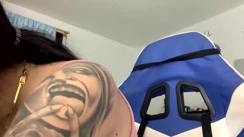 Camila online show from 11-27-25, 05:37