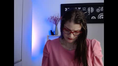 Snapshot of camila_ventura chatting on 10-18-25, 11:11 Camila ventura online show from 10-18-25, 11:11