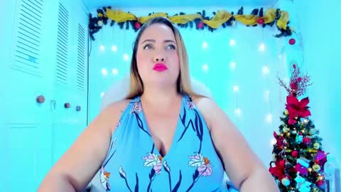 Snapshot of camilaa_foxxx chatting on 12-16-24, 08:37 camilaa foxxx online show from 12-16-24, 08:37