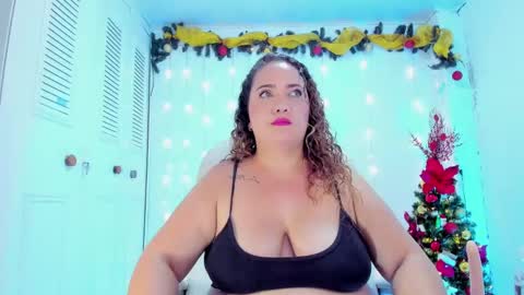 Snapshot of camilaa_foxxx chatting on 12-27-24, 12:39 camilaa foxxx online show from 12-27-24, 12:39
