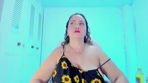 Snapshot of camilaa_foxxx chatting on 01-19-25, 05:28 camilaa foxxx online show from 01-19-25, 05:28