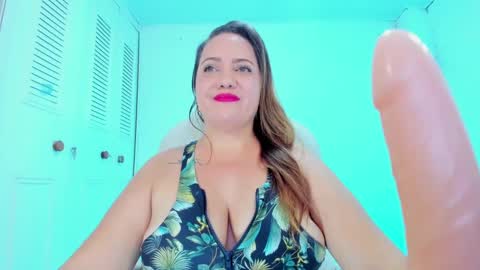 Snapshot of camilaa_foxxx chatting on 02-18-25, 06:58 camilaa foxxx online show from 02-18-25, 06:58