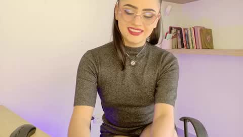 Snapshot of camilaandrade_ chatting on 11-19-25, 04:18 Cami online show from 11-19-25, 04:18