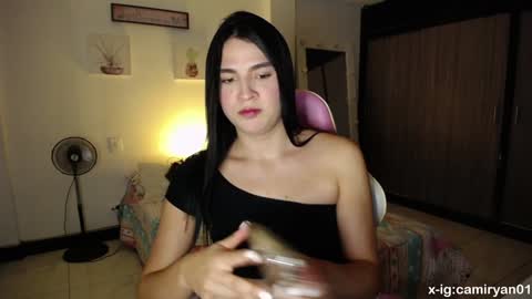 Snapshot of camilaryan chatting on 01-19-25, 12:49 X IGcamiryan01 online show from 01-19-25, 12:49