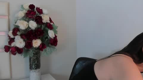 Camila online show from 12-19-24, 08:23