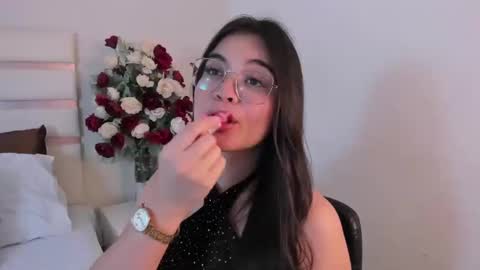 Camila online show from 02-11-25, 11:01