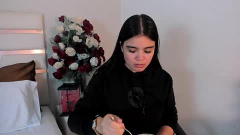 Camila online show from 03-11-25, 07:47