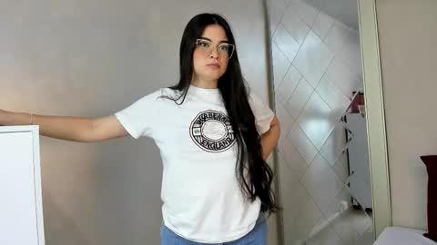 Camila online show from 09-14-25, 05:23