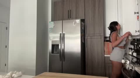 camiliakxoxo online show from 02-21-25, 05:42