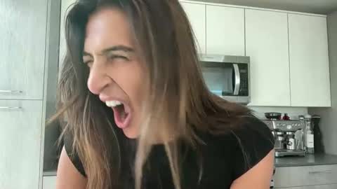 camiliakxoxo online show from 11-16-25, 02:00