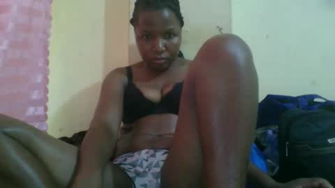 Snapshot of camillah_sweet chatting on 11-29-25, 10:51 camillah_sweet online show from 11-29-25, 10:51