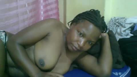 Snapshot of camillah_sweet chatting on 11-30-25, 12:14 camillah_sweet online show from 11-30-25, 12:14