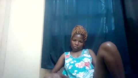 Snapshot of camillah_sweet chatting on 02-13-26, 05:14 camillah_sweet online show from 02-13-26, 05:14