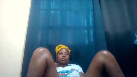 Snapshot of camillah_sweet chatting on 02-14-26, 07:16 camillah_sweet online show from 02-14-26, 07:16