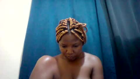 Snapshot of camillah_sweet chatting on 02-15-26, 08:05 camillah_sweet online show from 02-15-26, 08:05
