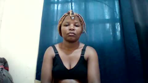 Snapshot of camillah_sweet chatting on 02-17-26, 08:55 camillah_sweet online show from 02-17-26, 08:55