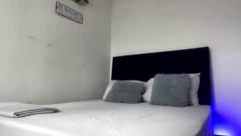 Snapshot of camilo_contre21 chatting on 01-10-26, 07:15 camilo_contre21 online show from 01-10-26, 07:15