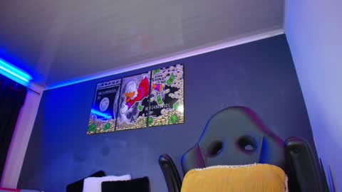 CAMILO  online show from 12-30-24, 05:02
