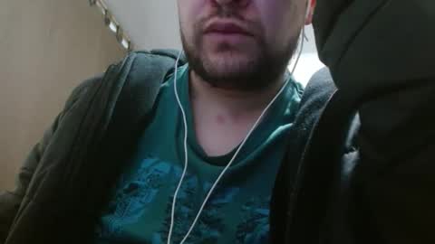 Snapshot of camiloking17 chatting on 12-02-25, 04:07 camilo online show from 12-02-25, 04:07