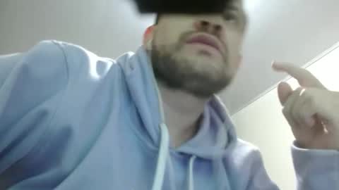 Snapshot of camiloking17 chatting on 12-14-25, 10:47 camilo online show from 12-14-25, 10:47