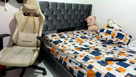 camilow777 online show from 10-02-25, 03:02