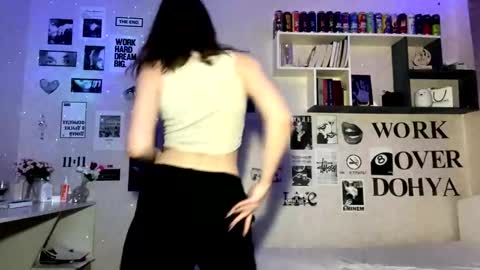 Snapshot of camiyafai chatting on 02-28-26, 12:44 Julia online show from 02-28-26, 12:44