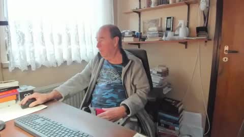 Snapshot of cammee chatting on 02-06-25, 09:11 Cammee online show from 02-06-25, 09:11