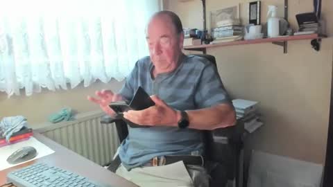 Snapshot of cammee chatting on 09-26-25, 06:17 Cammee online show from 09-26-25, 06:17