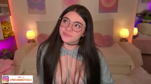 Snapshot of cammiefoalss chatting on 01-13-26, 07:08 Lets reach 200 thumbs up online show from 01-13-26, 07:08