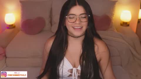 Snapshot of cammiefoalss chatting on 02-12-26, 07:09 Lets reach 200 thumbs up online show from 02-12-26, 07:09